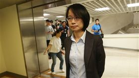 北農再被查帳　吳音寧：已配合辦理台北農產運銷公司總經理吳音寧（中）近日成為台北市議會質詢焦點，吳音寧7日會後受訪表示，監察人和市場處再度到北農查帳，已配合辦理。中央社記者張新偉攝　107年6月7日