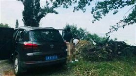 中國大陸,野戰,啪啪,嘿咻,活春宮,姦情,做愛,離婚,老漢推車,失婚妻（圖／翻攝自推特）