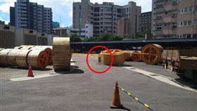 台北,內湖,工安,中華電信,工人,死亡,臟器外露。翻攝畫面