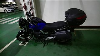 惡霸重機騎士！汽車格停4天堅不付錢