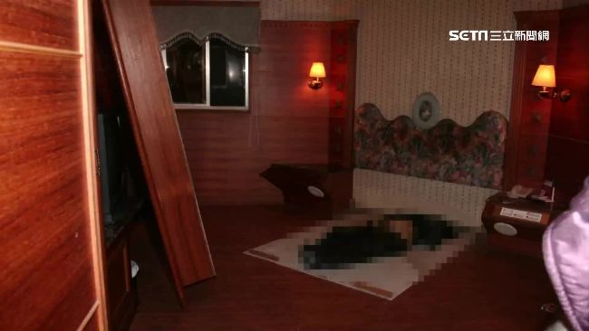 床底藏女屍　13對情侶開房渾然不知