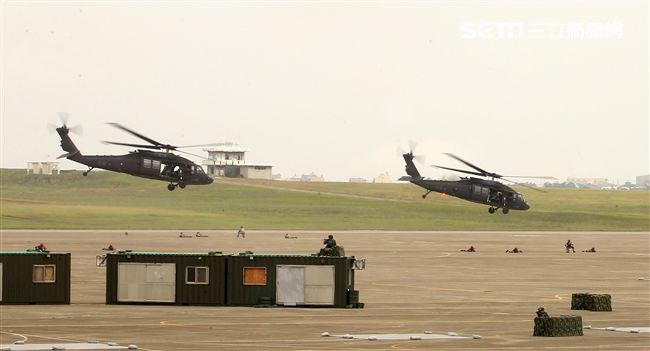 漢光34演習反空降敵軍進入我領域。（記者邱榮吉/清泉崗拍攝）