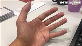 左手,單身男的女朋友，不用寫記者名