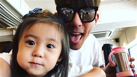 修杰楷,咘咘（圖／翻攝自臉書）