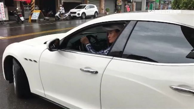 4百萬超跑送便當　他說：找不到車啦
