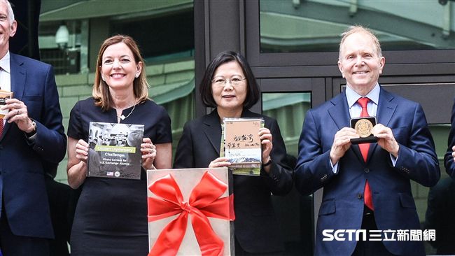 AIT落成　蔡馬埋入時空膠囊是這個