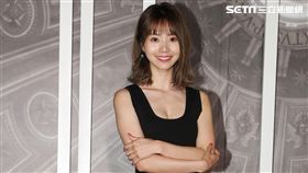 池端玲名為了夏天發片宣傳展現好身材積極健身中。（圖／記者邱榮吉攝影）