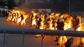 Paradigm Shift Special Effects,特技,南非,開普敦,燃燒,防火醫,世界紀錄　圖／翻攝自YouTube https://goo.gl/EZg9jQ