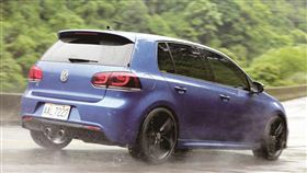 乾濕兼顧全方位高性能 Continental SportContact 6／車訊