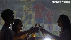 揪團看世足賽, 高空足球盛宴。（圖／高雄英迪格酒店提供）