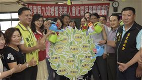 屏東九如耆老老人會社區照顧關懷據點揭幕屏東縣九如鄉耆老老人會社區照顧關懷據點12日正式揭幕，各界與會，共同見證九如鄉一村里一關懷據點的布建率達百分百。（屏東縣政府提供）中央社記者郭芷瑄傳真　107年6月12日