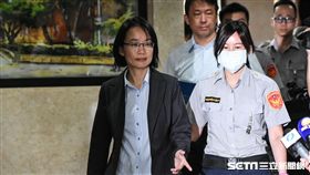 北農總經理吳音寧前往北檢接受偵訊。 （圖／記者林敬旻攝）