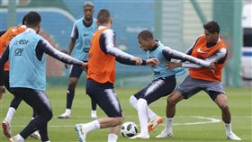  世界盃，法國巴西英格蘭身價均超過400億。（圖／美聯社／達志影像）