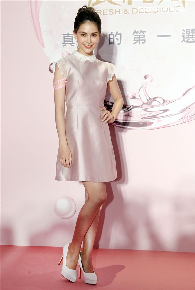 人妻昆凌分享產後如何補充蛋白質及保養。（記者邱榮吉/攝影）