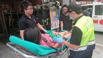 孕婦車中急生產　夫焦急求助消防分隊