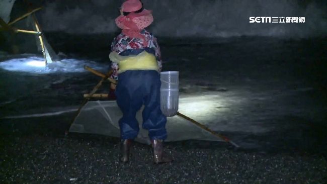 海口捕魚遭大浪捲走　婦人海飄2小時