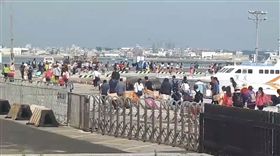 澎湖出現撤離潮 圖／翻攝畫面