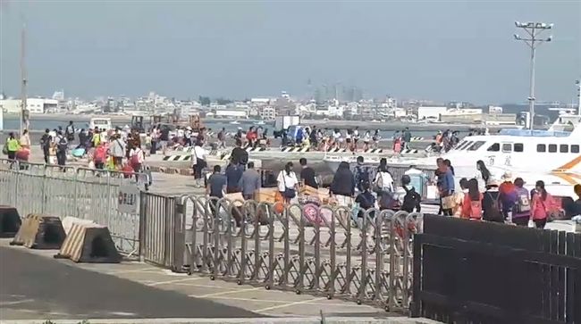 海象轉壞！澎湖馬公港下午湧撤離潮