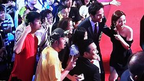 ▲Lulu的男友阿達愛相隨，也現身漫威紅毯見面會會場。（圖／記者邱明瑜攝）