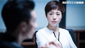 張齡心在《骨語》一頭帥氣短髮驚艷亮相，網友誇男友力MAX。（圖／KKTV提供）