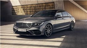 沒車牌就上路…拖車司機害700萬賓士GG了！  圖/翻攝賓士官網