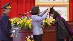 蔡英文總統出席中央警察大學畢業典禮。（圖/內政部提供)