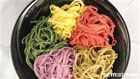 彩虹麵,阿舍食堂。（圖／品牌提供）