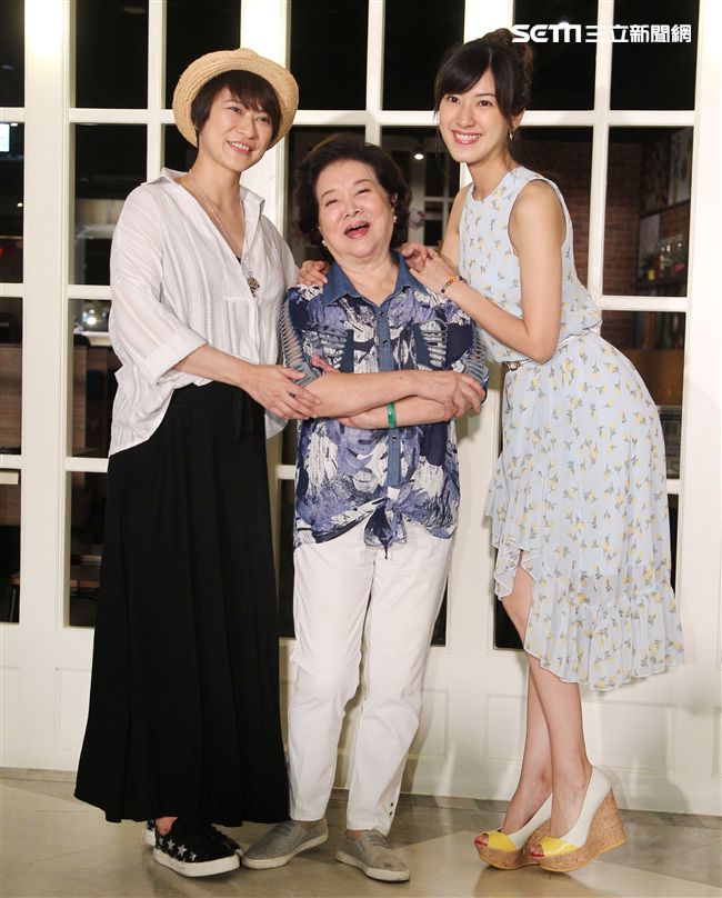 章家瑄、陳淑芳、陳怡嘉。（記者邱榮吉/攝影）