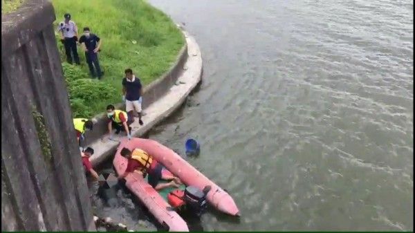 塑膠袋套頭女屍無他殺　鄰：怕魚咬臉