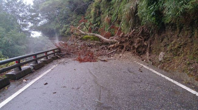 大雨不斷　南橫利稻至向陽路段封閉