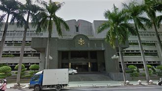 虐嬰至抽搐、眼神上吊　生父免關、媽無罪