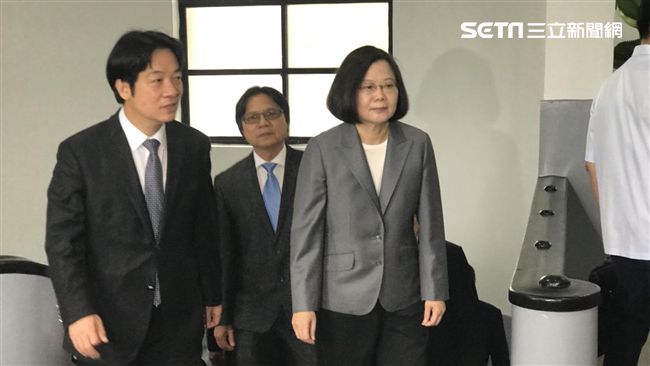 表揚模範警察　蔡英文還帶來3件禮物