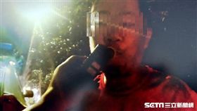 黃男騎車未戴安全帽被攔查，酒測值高達1.27毫克，他供稱是喝了台灣版的深水炸彈，3杯保力達加啤酒下肚，訊後依公共危險罪送辦（翻攝畫面）