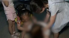 中國大陸一名女童遭父親開車輾死（圖／翻攝自《看看新聞》）
