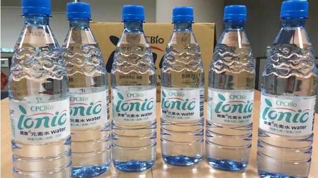 中油礦泉水出包　11萬瓶用過期原料