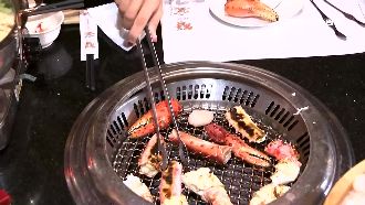 店家砸重本　烤帝王蟹「生蠔」當前菜