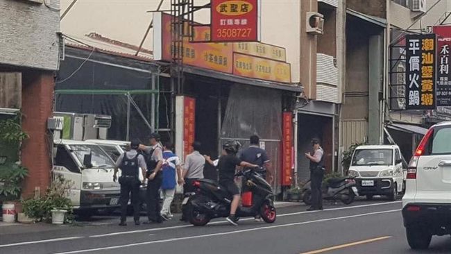 盤查遇搶槍！嫌躲台南民宅與警對峙中