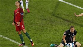 C羅（Cristiano Ronaldo）2016歐洲國家盃時也曾遭冰島守死。（圖／美聯社／達志影像）