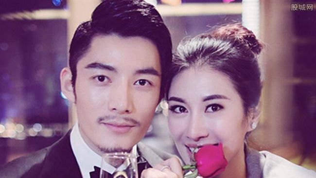 大雞雞男友求婚了？女星羞曬超大鑽戒