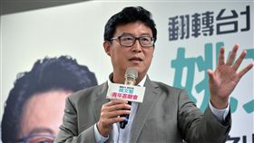 姚文智青年客廳會提政見爭取支持（2）民進黨台北市長參選人姚文智（圖）17日在台北與同黨市議員阮昭雄舉行青年客廳會，談青年租屋補貼、混合型社會住宅及鼓勵生育補助等政見，希望爭取支持。中央社記者孫仲達攝　107年6月17日