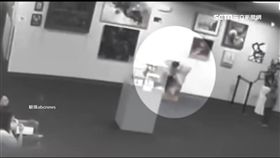 好貴的禮金！五歲兒調皮弄壞裝飾品　父母這一賠就是4百萬（圖／翻攝自abcnews）