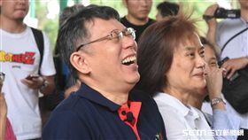 台北市長柯文哲出席「加油做公益」記者會。 （圖／記者林敬旻攝）