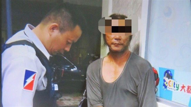窮到剩一袋行李　毒蟲帶平安符仍遭逮