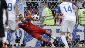 冰島門將哈爾多森，專剋足壇頂尖射手。（圖／美聯社／達志影像）