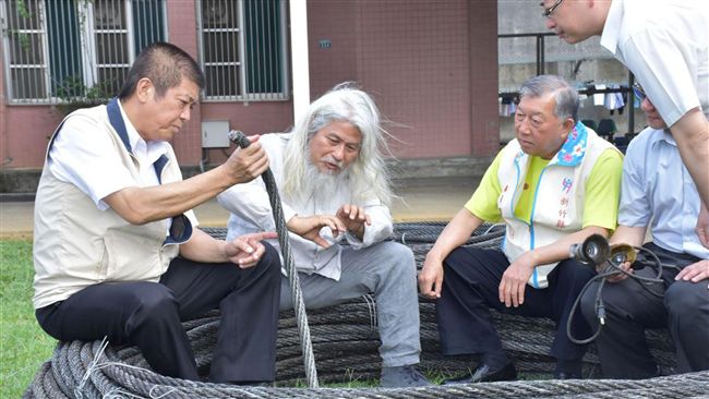 吊橋整建拆下鋼索　藝術家將賦新生命