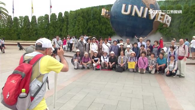 強震後重回環球…台遊客：來收驚一下