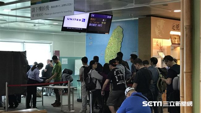 十級風綁空橋　桃機防颱大型機具待命