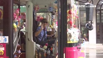 公車暖貼「路佳」　乘客刷卡會心一笑