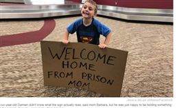 家人,親情,接機,溫馨,出獄,美國,媽媽,貼心,爆笑
https://www.today.com/parents/son-tricks-mom-welcome-home-prison-sign-airport-t130962