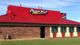 必勝客
https://www.flickr.com/photos/bluemaumau/11035095114/in/photolist-hP8KjA-aeZGrw-4r4YXf-c49tm3-aXaPQn-9tgfxV-nH2S4i-iRgnkv-c3E3fU-bXmr9v-ceHRHj-c5hMuW-mfRuD4-76gDvX-dxNU6-fQNuzp-iRibE7-4eqHX3-23zfp